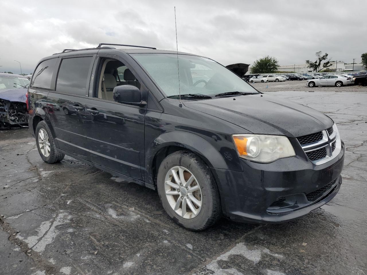 2C4RDGCG5ER181333 2014 Dodge Grand Caravan Sxt