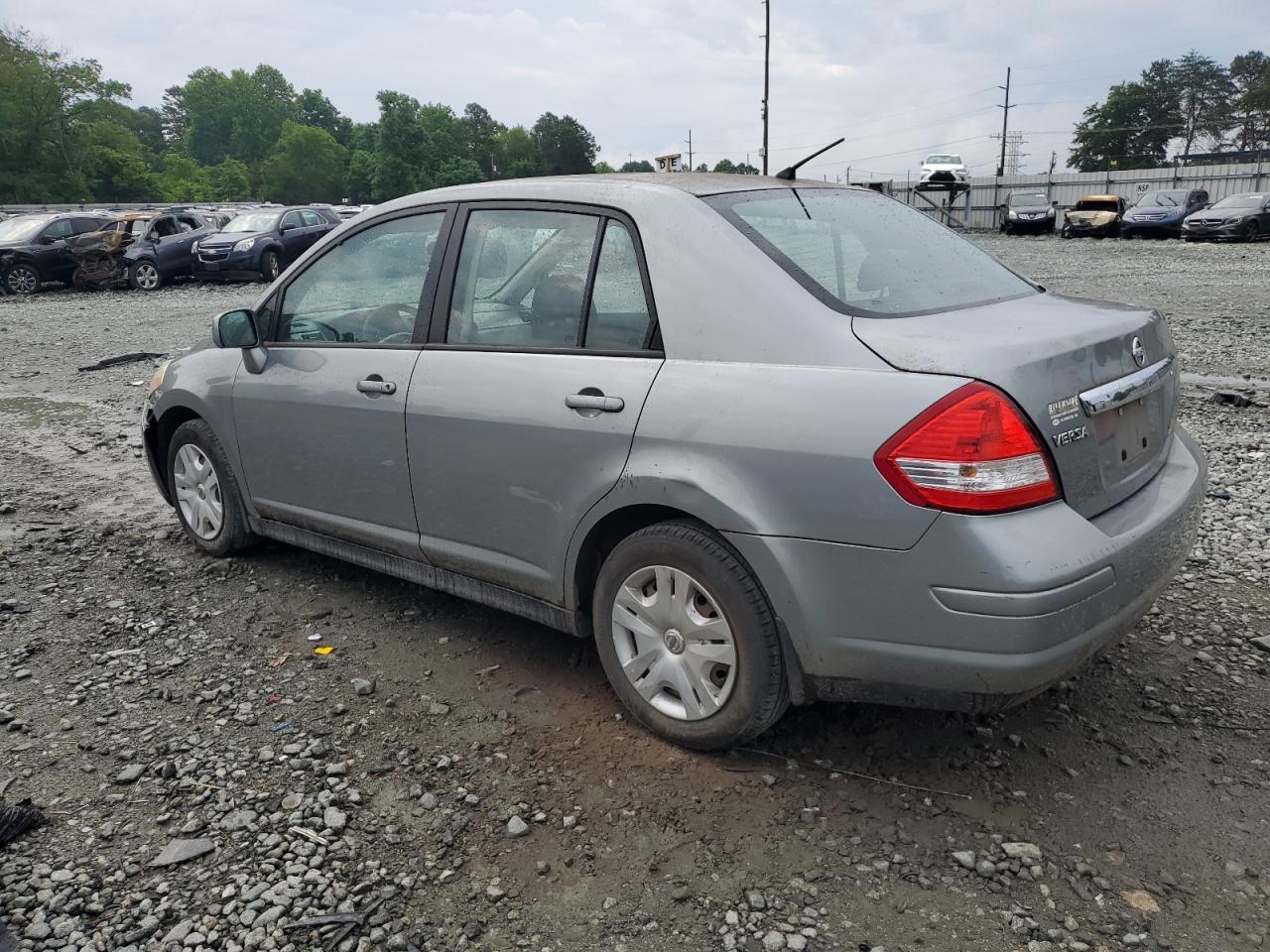 3N1BC1AP2BL425570 2011 Nissan Versa S