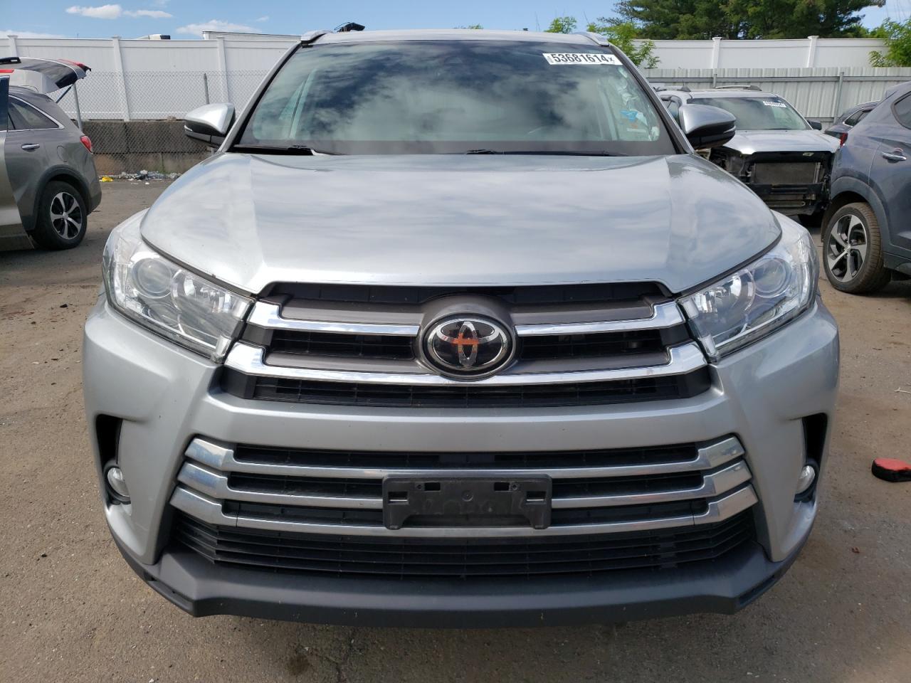 5TDDZRFH7JS816808 2018 Toyota Highlander Limited