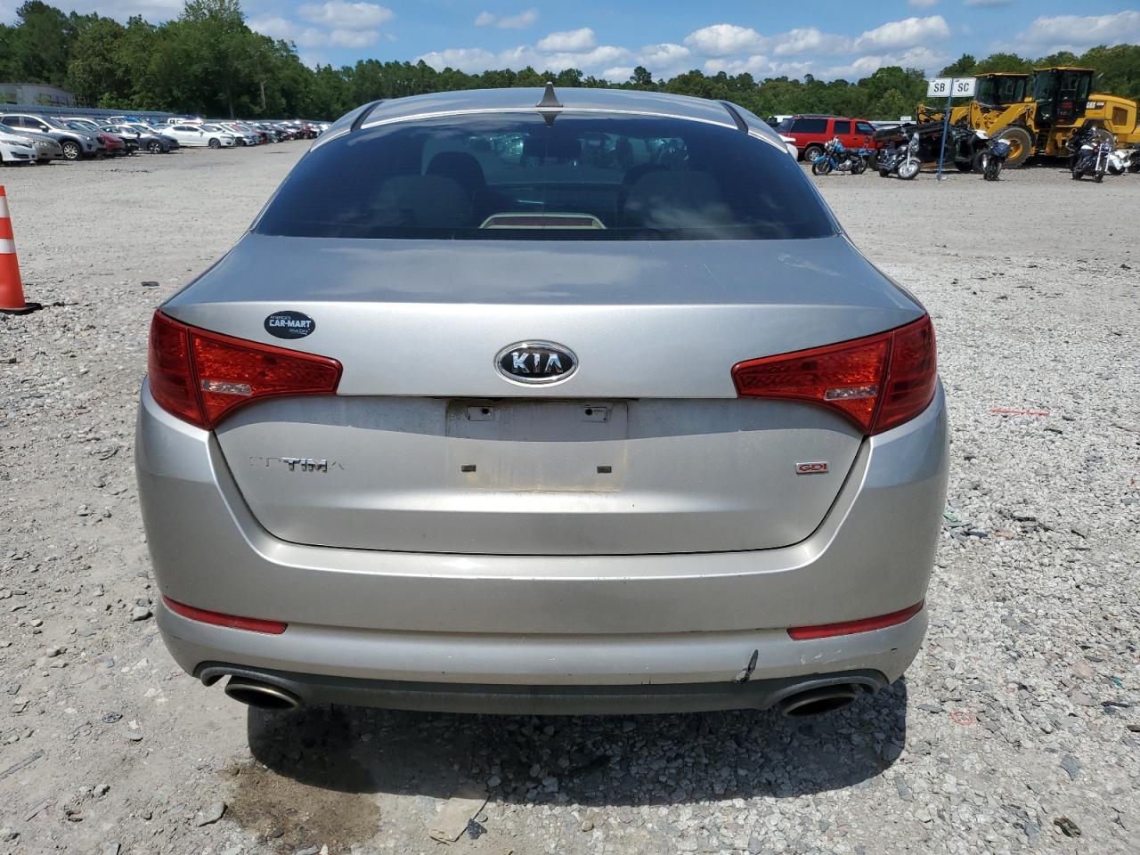 KNAGM4A70B5143085 2011 Kia Optima Lx