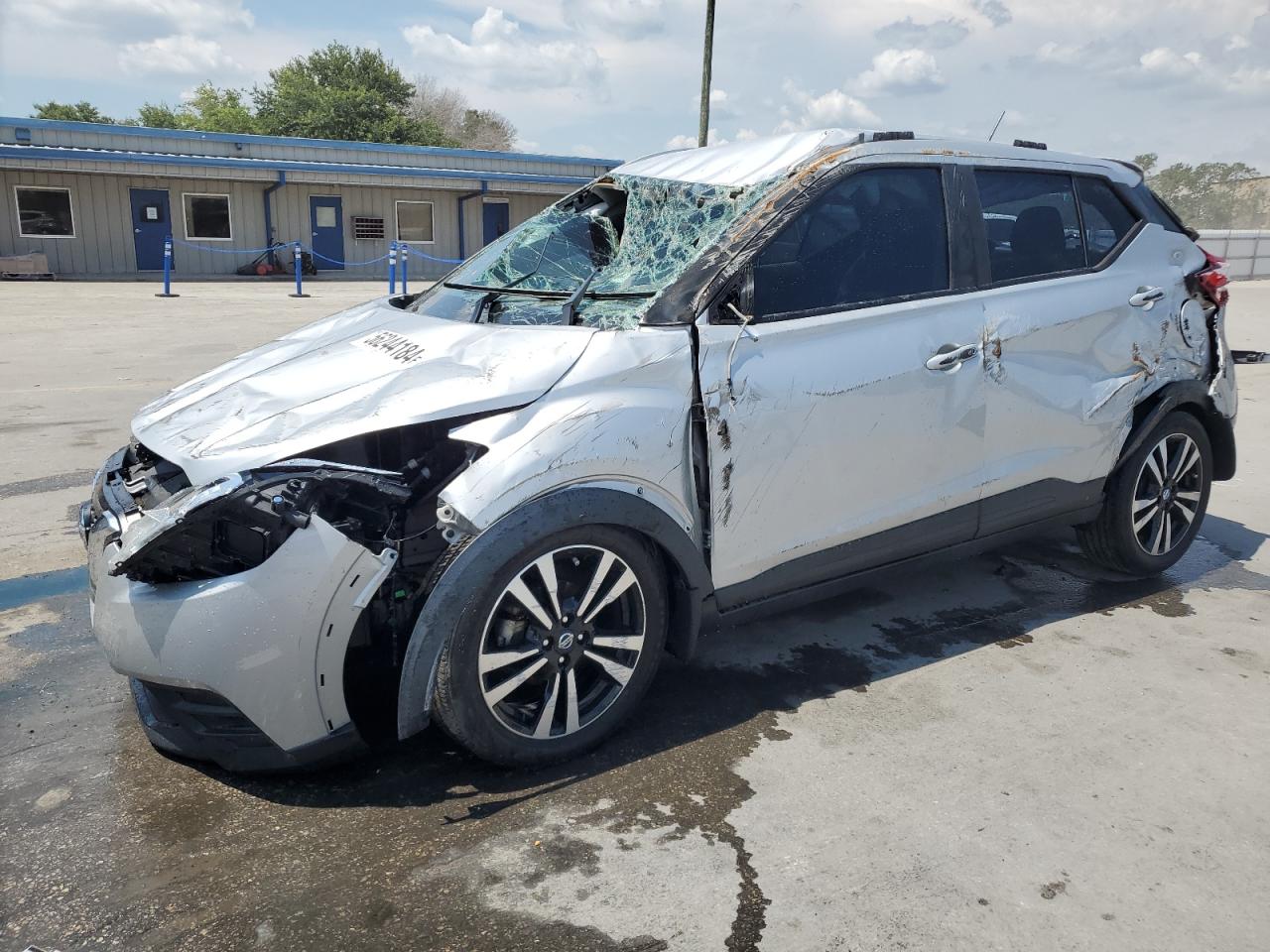 2020 Nissan Kicks Sv vin: 3N1CP5CV5LL537440