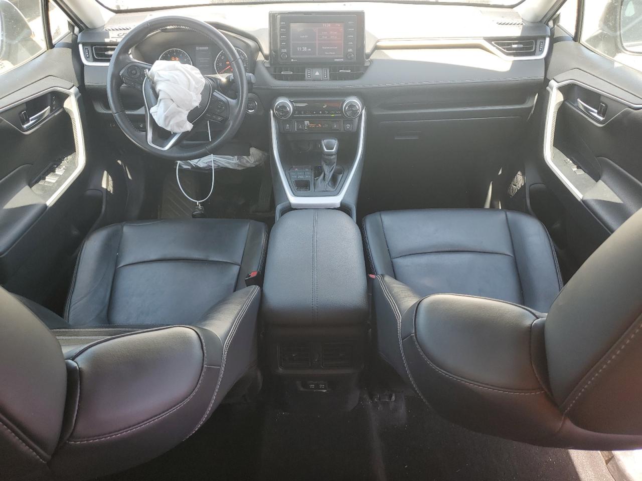 2T3A1RFV2LC086972 2020 Toyota Rav4 Xle Premium