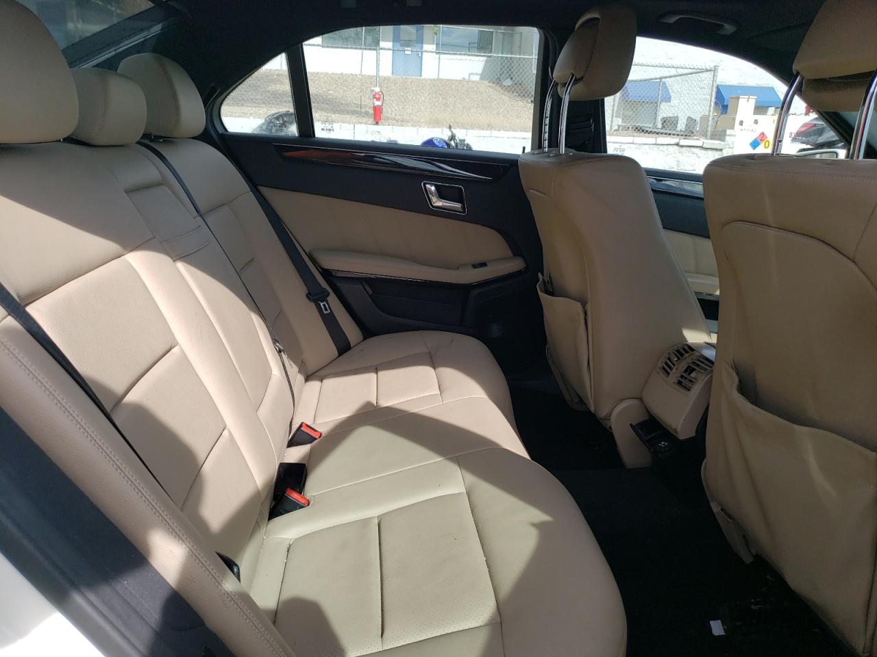 WDDHF5GB2AA024551 2010 Mercedes-Benz E 350