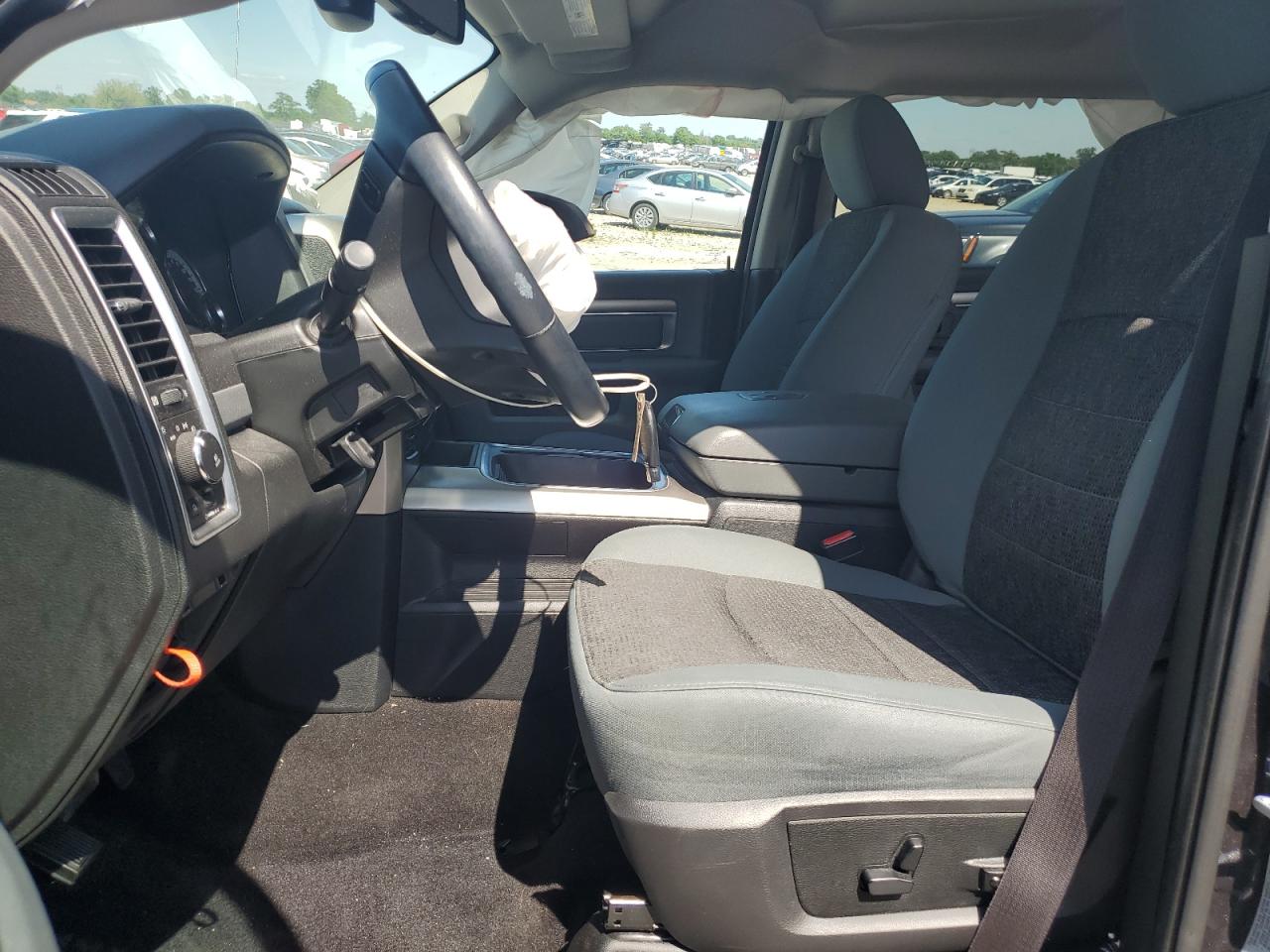 3C6RR7LT3HG602580 2017 Ram 1500 Slt