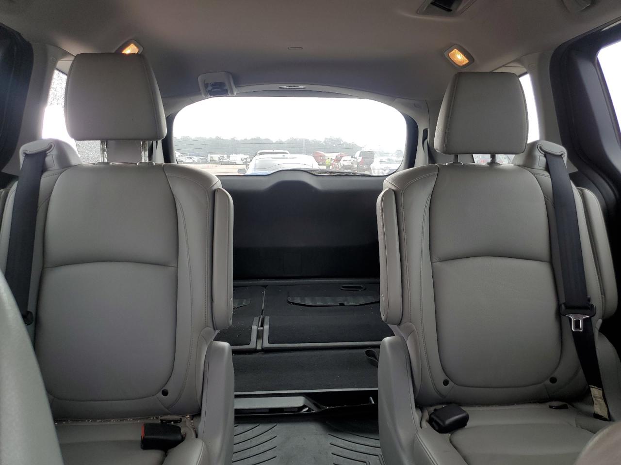 2018 Honda Odyssey Exl vin: 5FNRL6H79JB022133