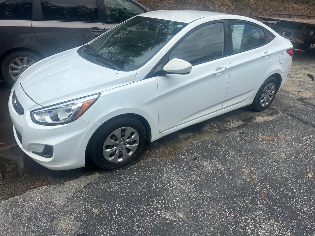 KMHCT4AE7HU241415 2017 Hyundai Accent Se