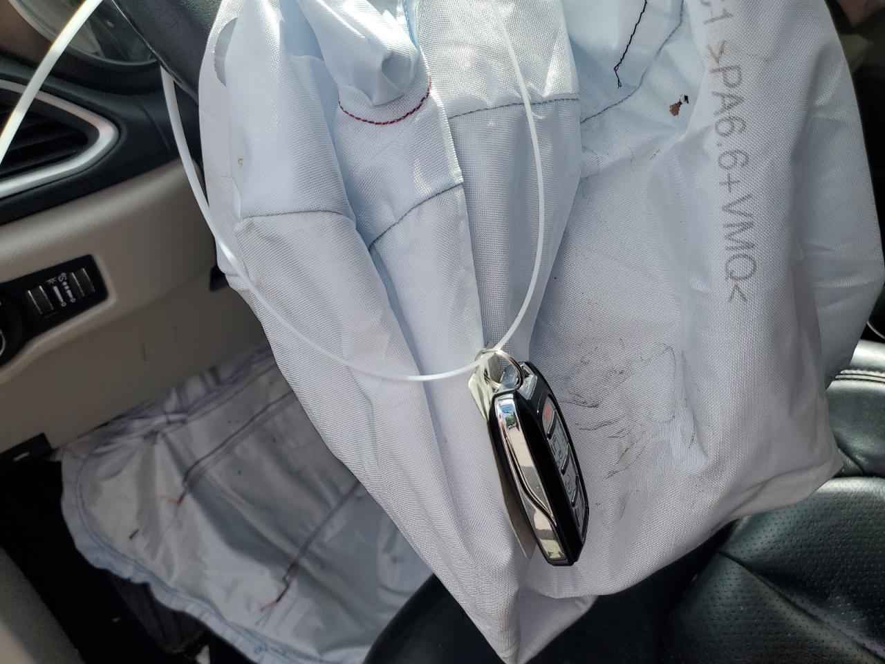 2C4RC1BG8KR721903 2019 Chrysler Pacifica Touring L