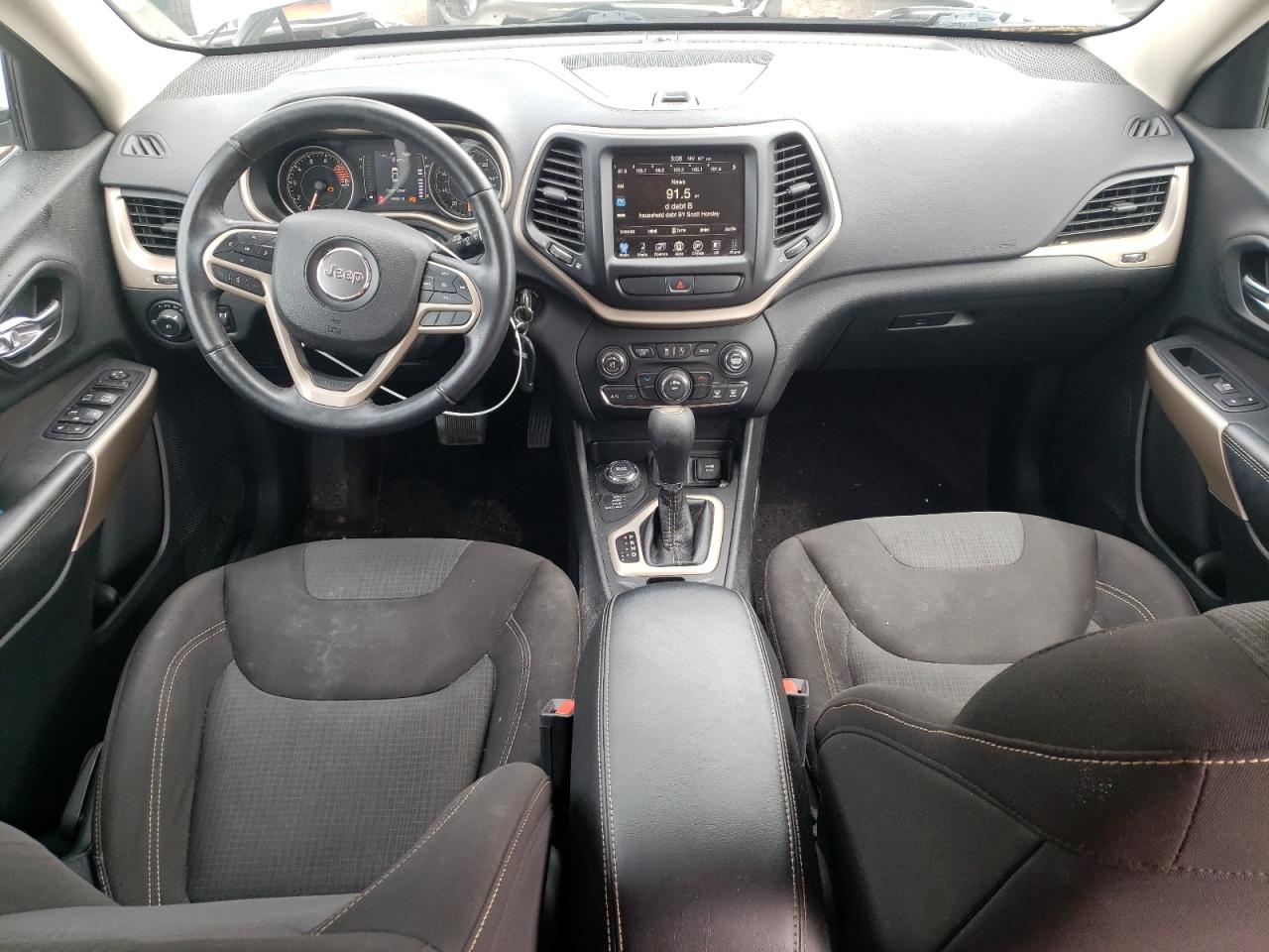 1C4PJMCS4HD223811 2017 Jeep Cherokee Latitude