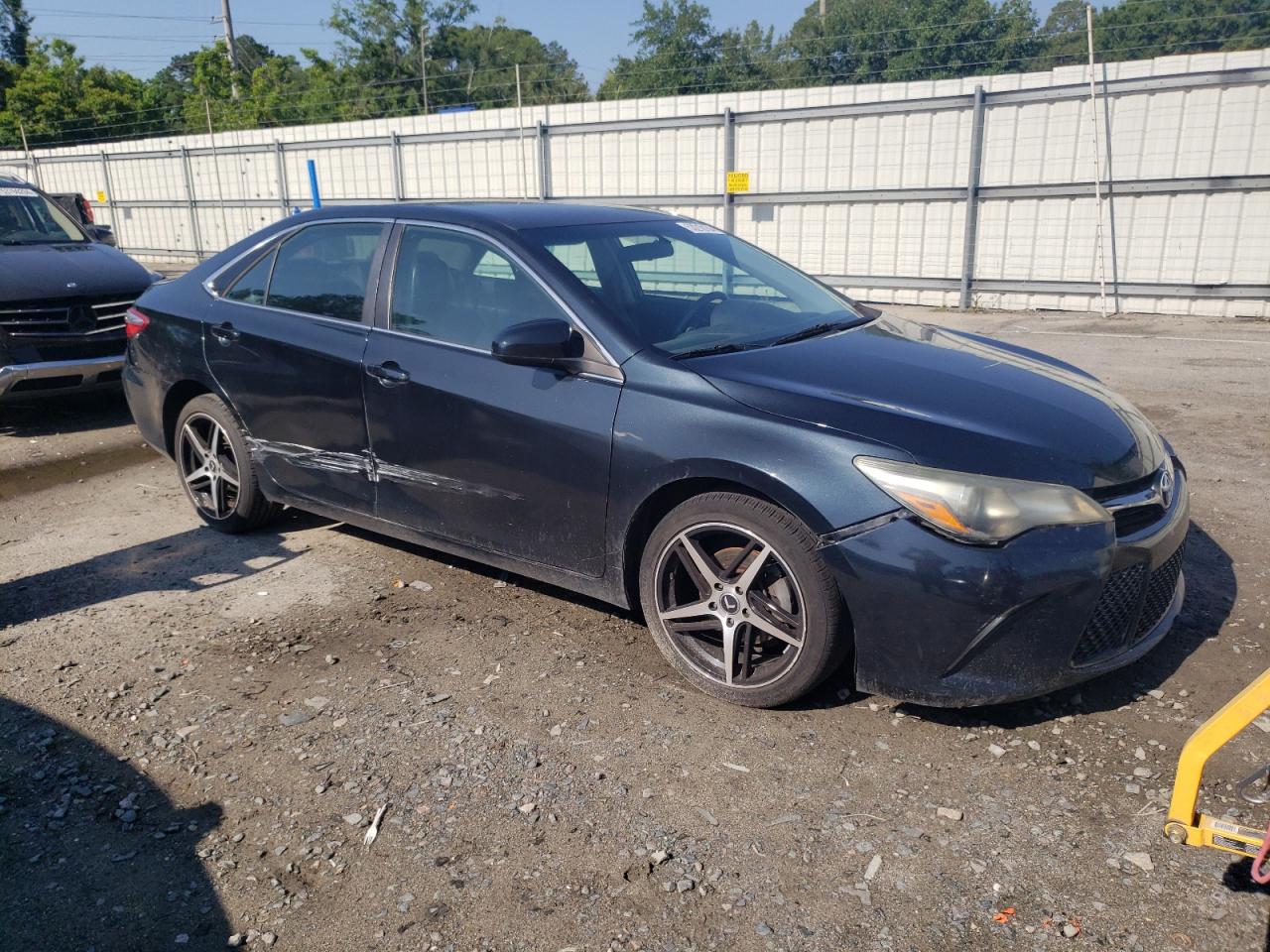 4T1BF1FK8FU010536 2015 Toyota Camry Le