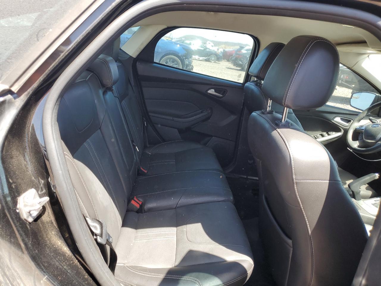 1FADP3F21EL317157 2014 Ford Focus Se