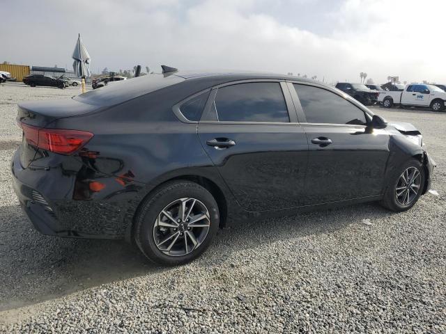 3KPF24AD1RE770225 Kia Forte LX 3