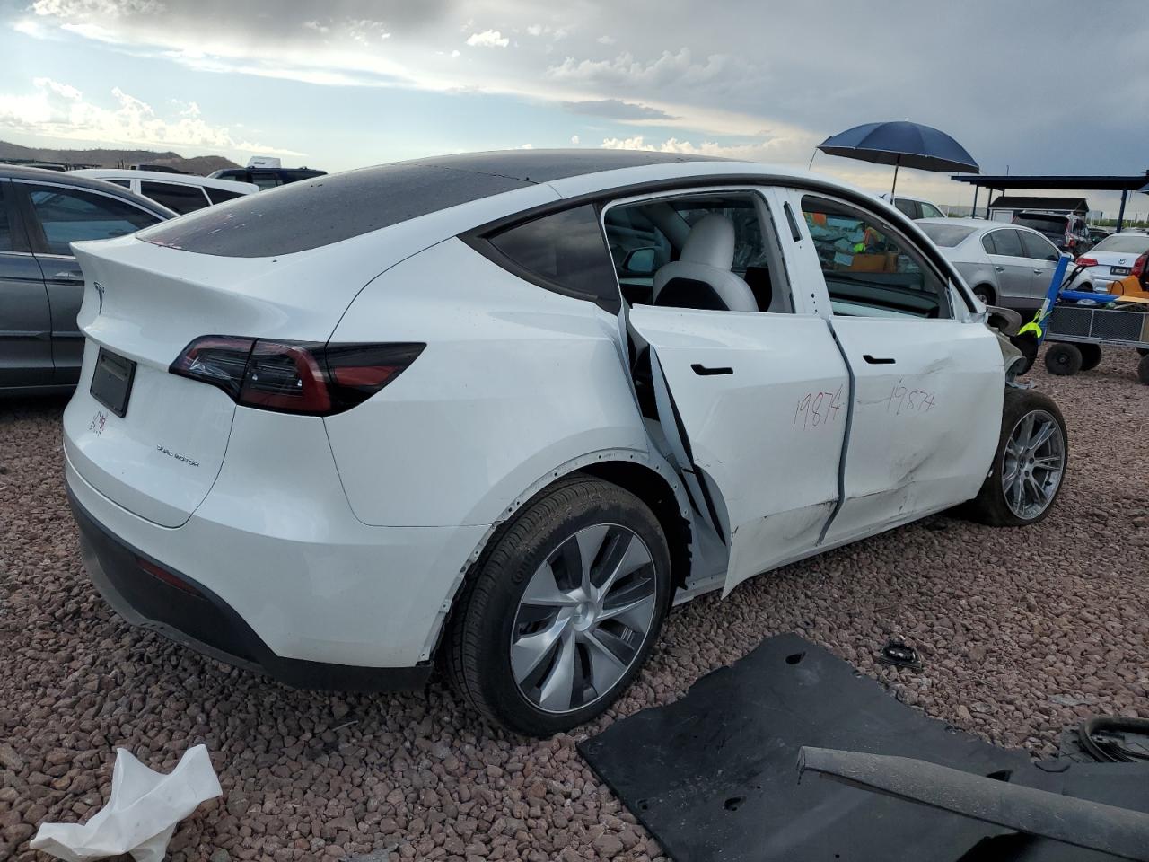 7SAYGDEE3PF682624 2023 Tesla Model Y