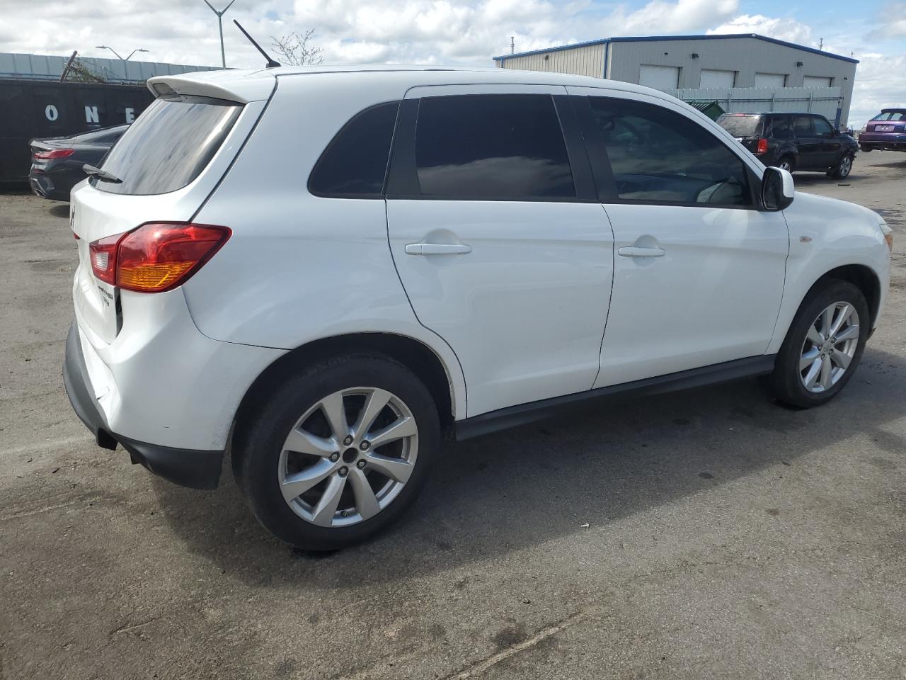 4A4AP3AU5FE010255 2015 Mitsubishi Outlander Sport Es