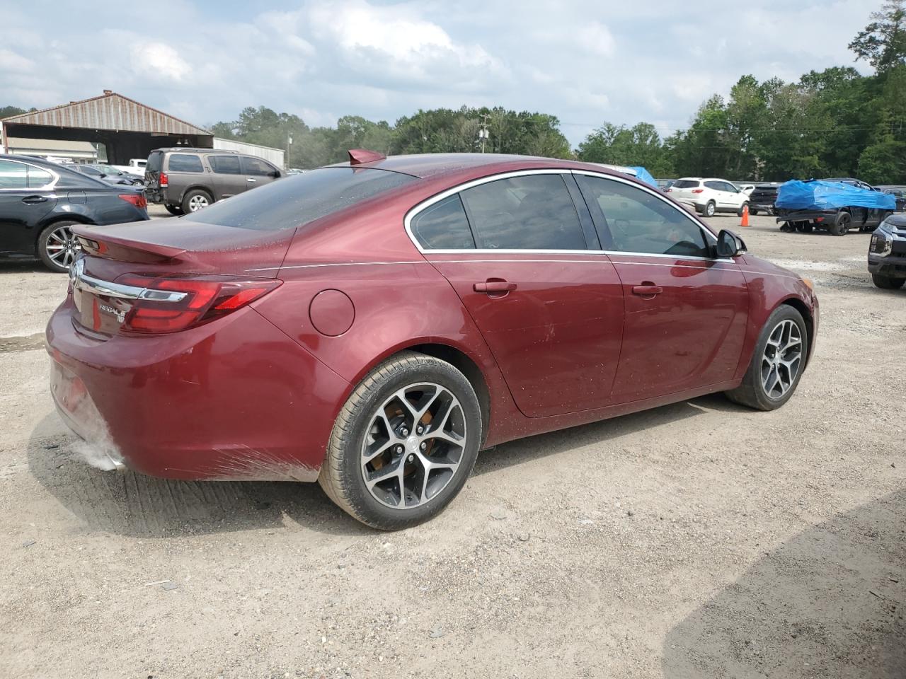 2G4GL5EX7H9117810 2017 Buick Regal Sport Touring