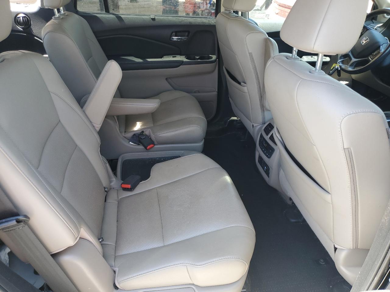 5FNYF6H02KB049732 2019 Honda Pilot Elite