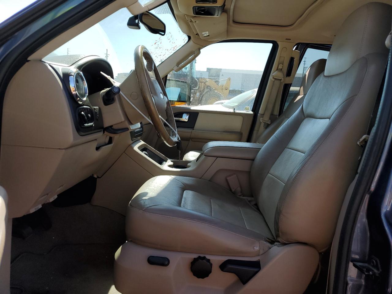 1FMFU17595LA16303 2005 Ford Expedition Eddie Bauer