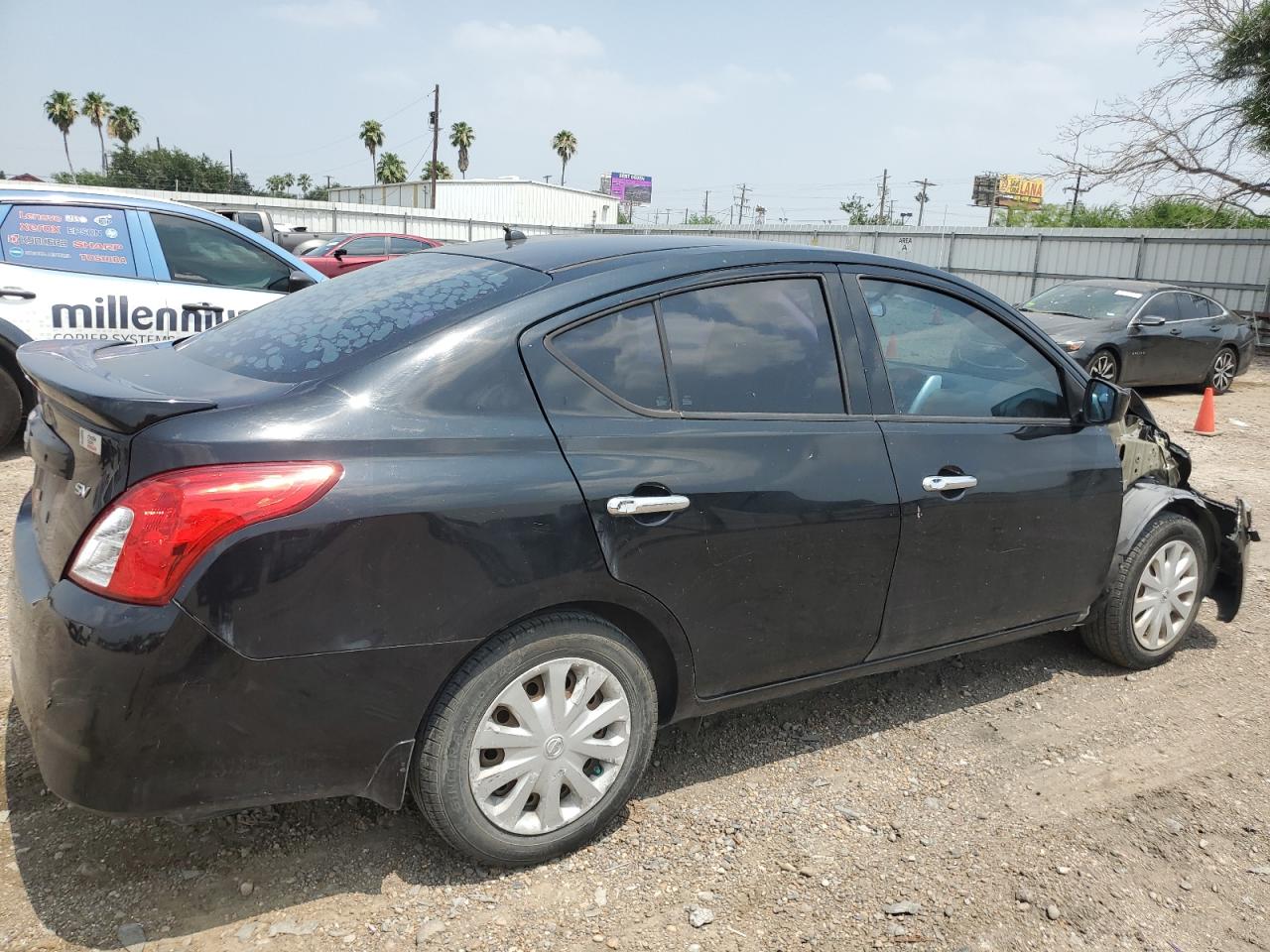 3N1CN7AP4HL820845 2017 Nissan Versa S