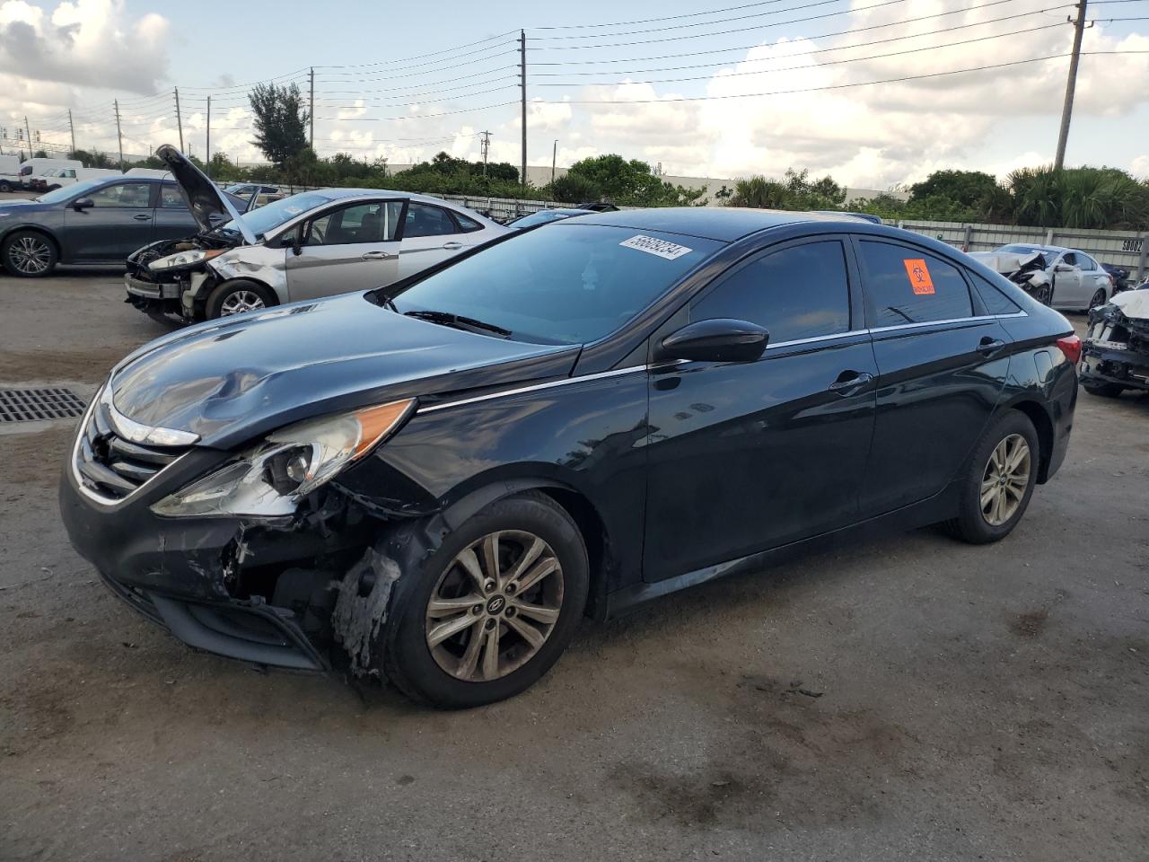 5NPEB4AC4EH898807 2014 Hyundai Sonata Gls