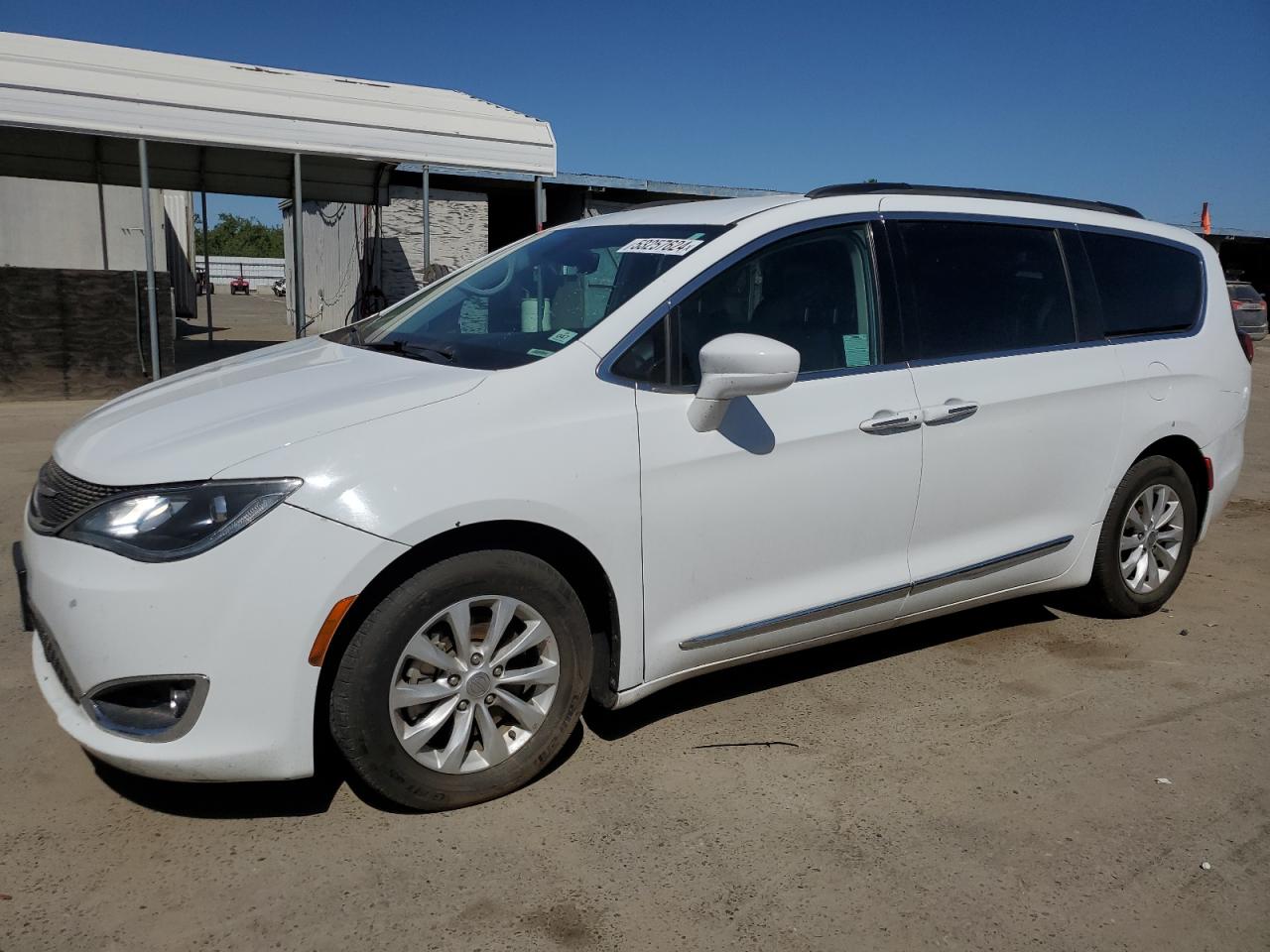 2017 Chrysler Pacifica Touring L vin: 2C4RC1BG3HR621331