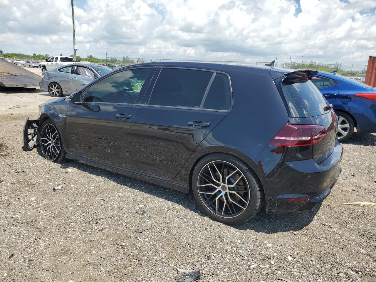 WVWVF7AU0HW189627 2017 Volkswagen Golf R