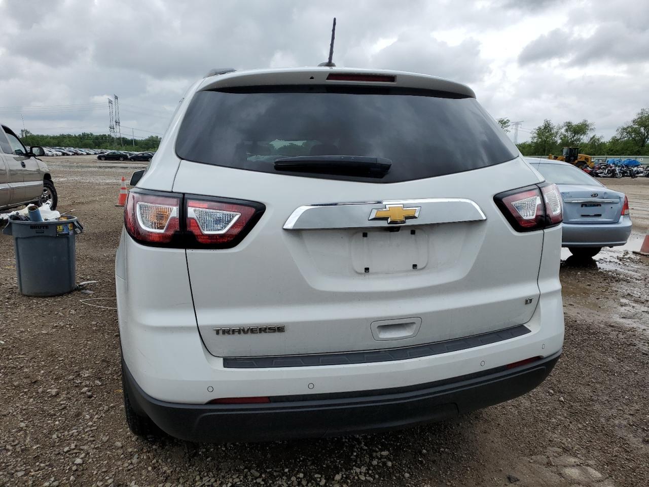 1GNKRGKD7HJ112606 2017 Chevrolet Traverse Lt