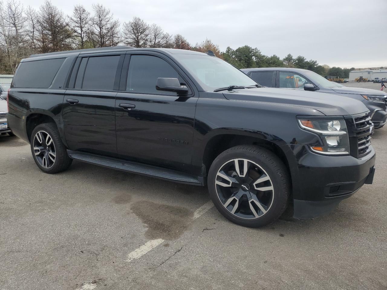 2018 Chevrolet Suburban K1500 Lt vin: 1GNSKHKC9JR315229