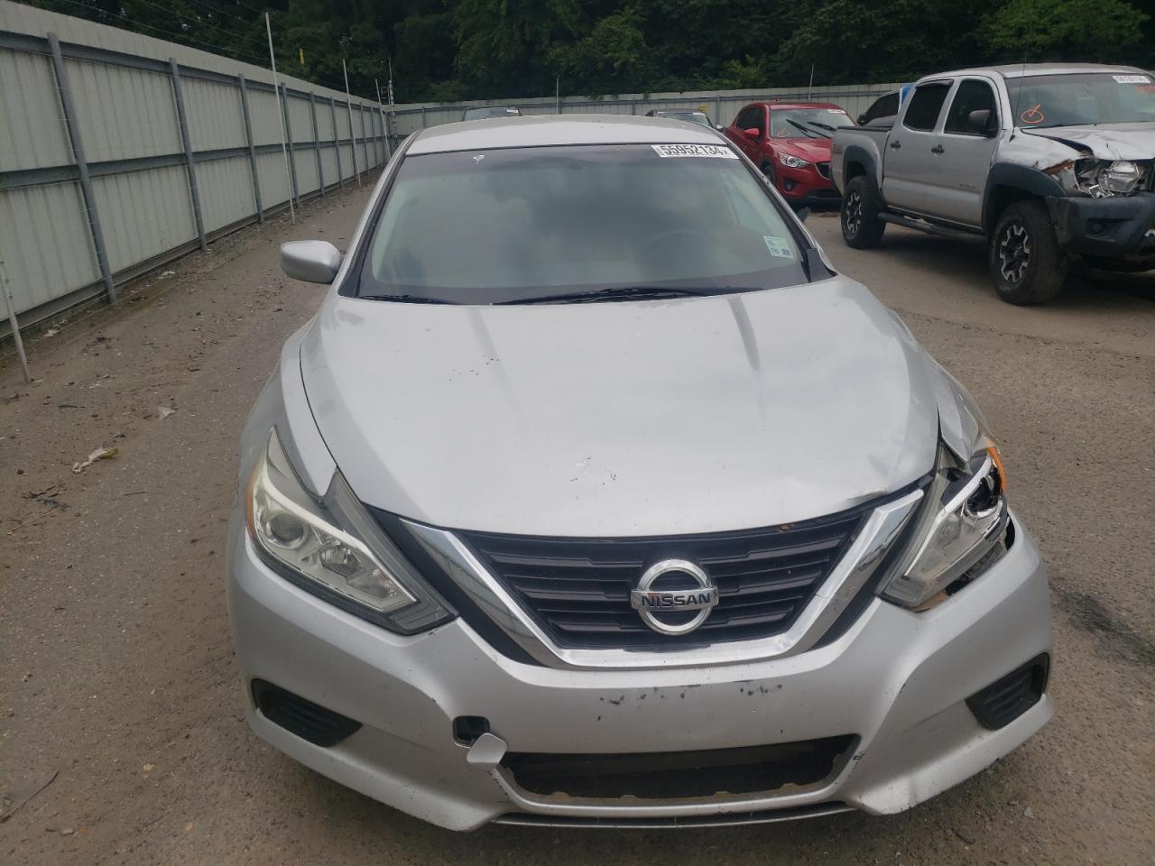 2017 Nissan Altima 2.5 vin: 1N4AL3AP1HC144777