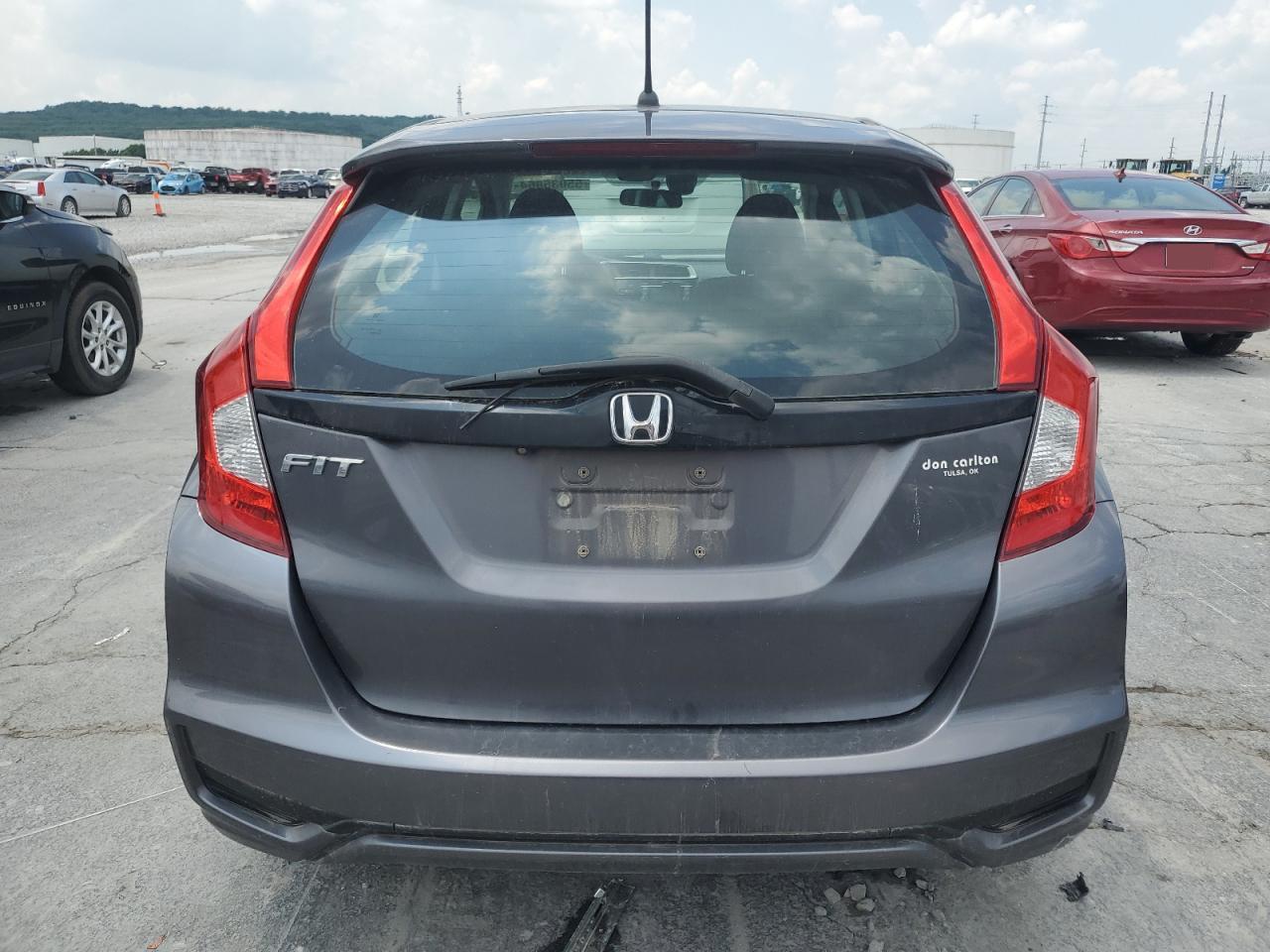 3HGGK5H59JM705370 2018 Honda Fit Lx