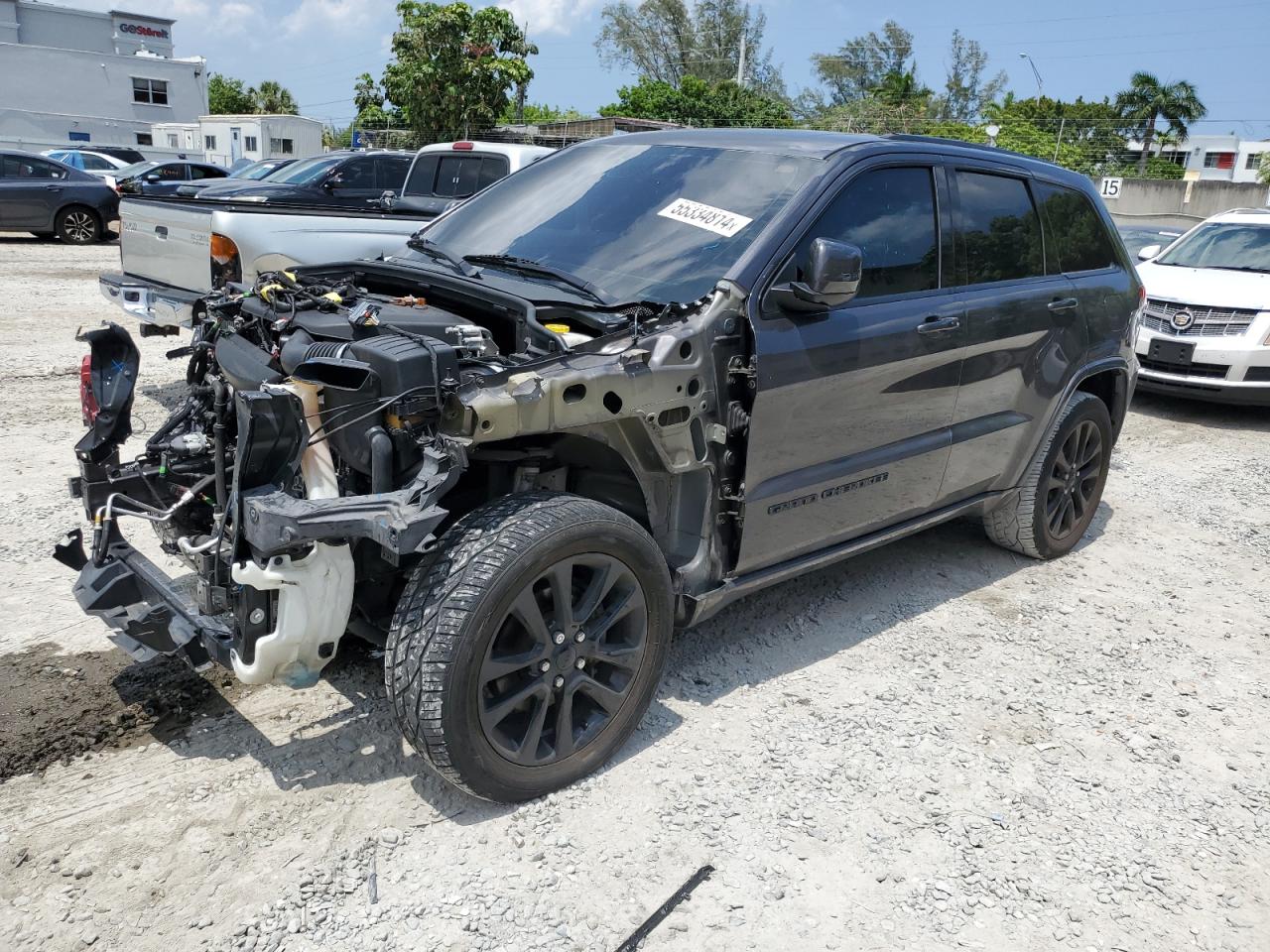 1C4RJEAG2HC823102 2017 Jeep Grand Cherokee Laredo