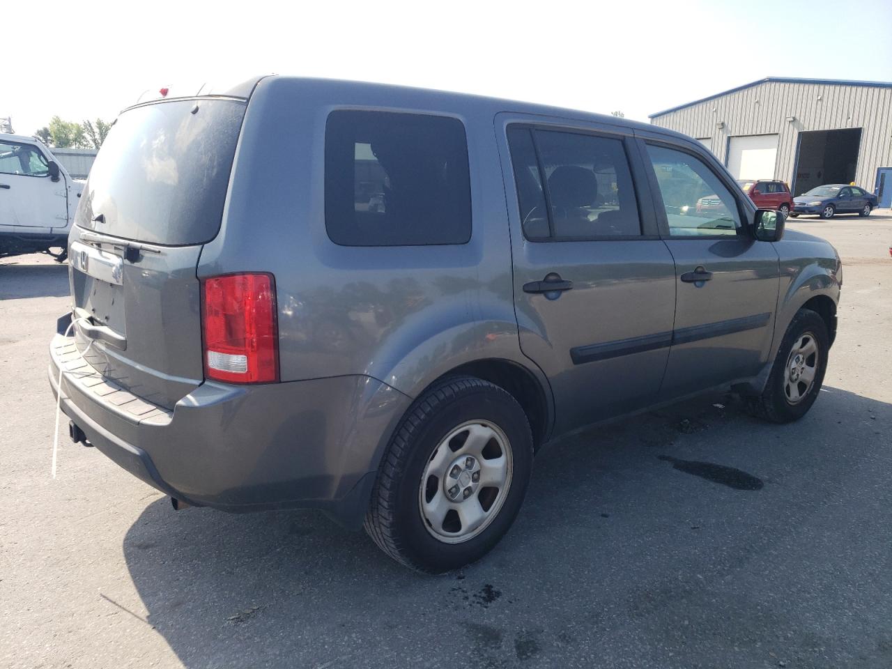 5FNYF3H21AB009592 2010 Honda Pilot Lx