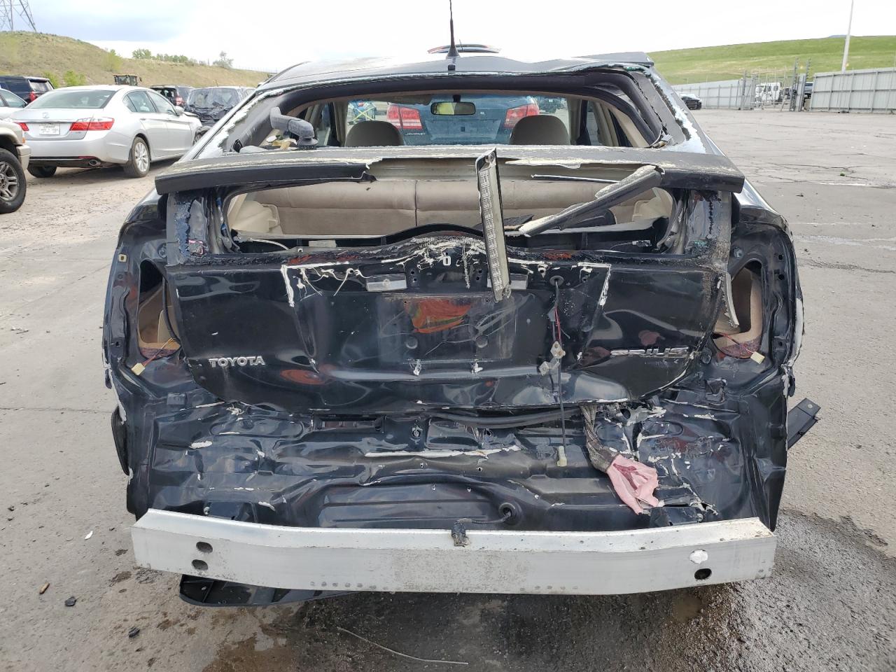 JTDKB20UX40087185 2004 Toyota Prius