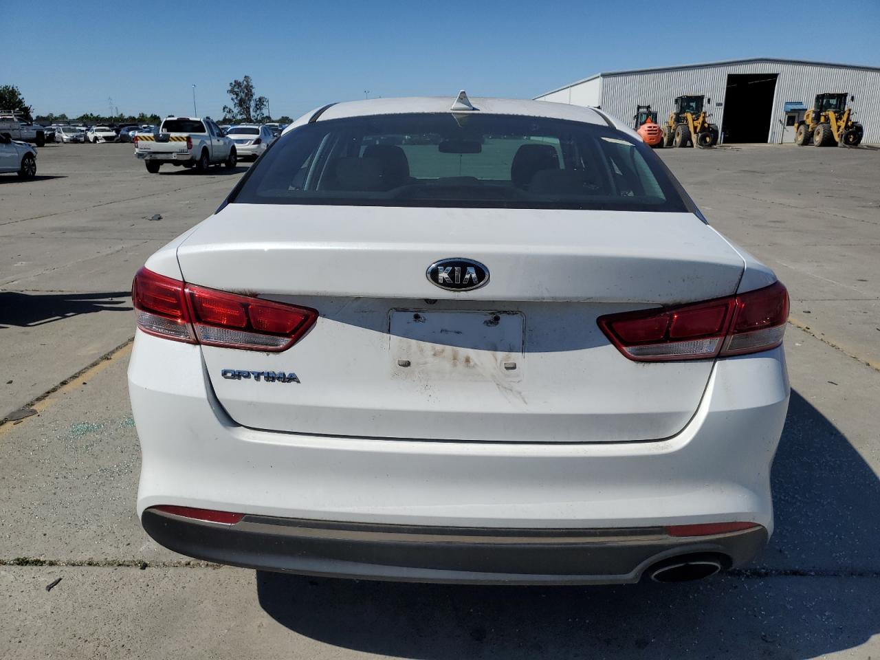 5XXGT4L34HG166860 2017 Kia Optima Lx