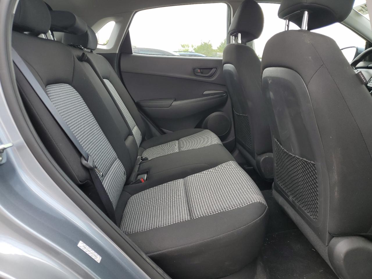 KM8K1CAA1JU179055 2018 Hyundai Kona Se