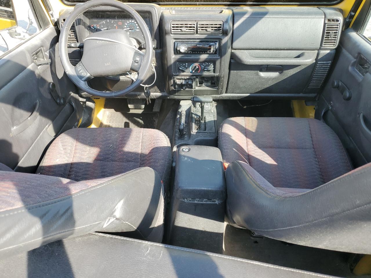 1J4FA49S3YP745163 2000 Jeep Wrangler / Tj Sport