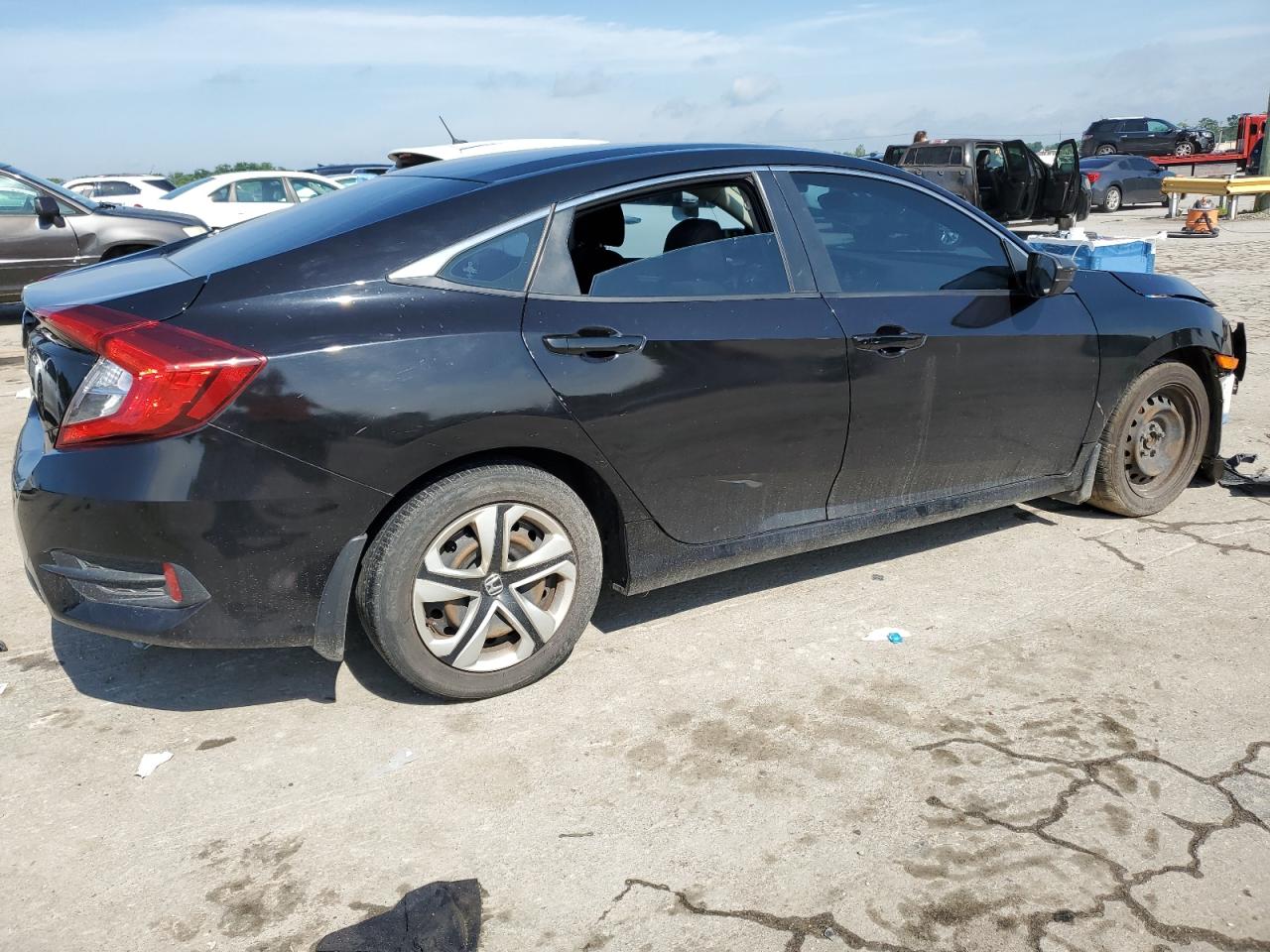 19XFC2F55JE032628 2018 Honda Civic Lx