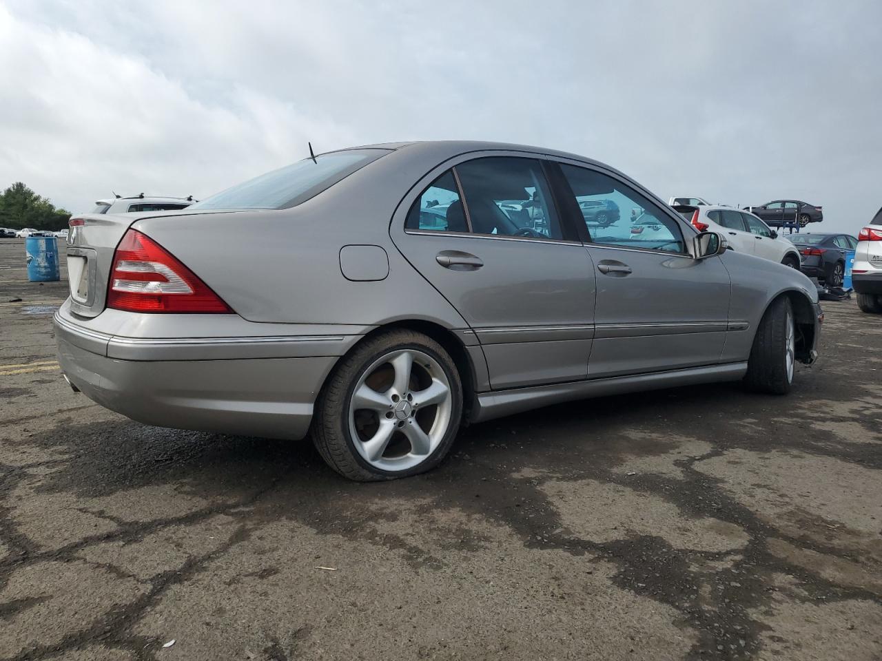 WDBRF52H16F743180 2006 Mercedes-Benz C 230