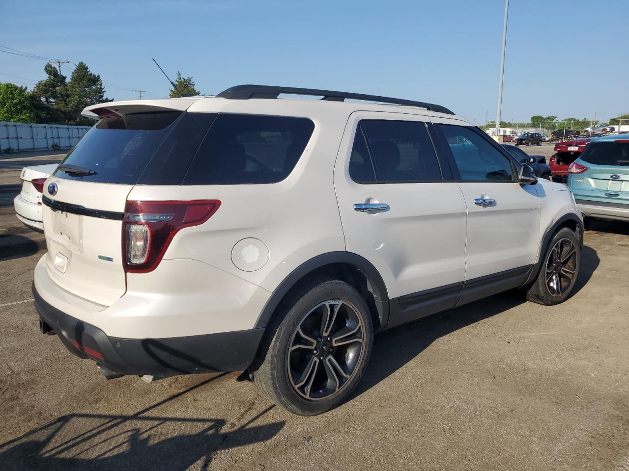 2014 Ford Explorer Sport vin: 1FM5K8GT7EGB72258