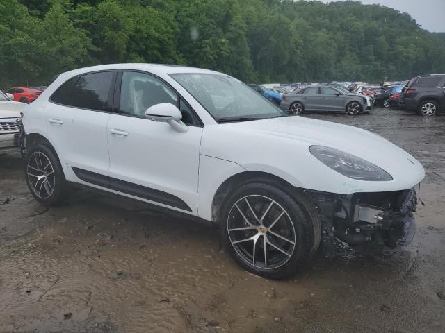 VIN WP1AA2A5XNLB11070 2022 Porsche Macan no.4