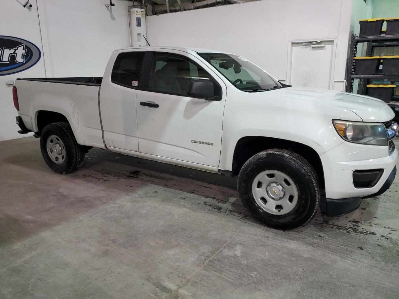 1GCHSBEA5H1267845 2017 Chevrolet Colorado