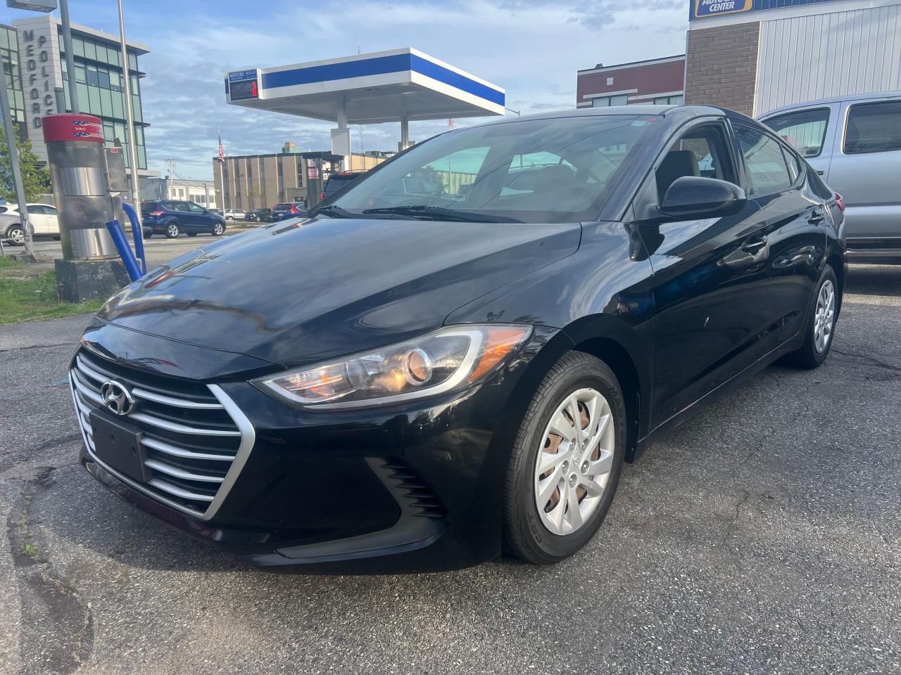 5NPD74LF2HH071610 2017 Hyundai Elantra Se