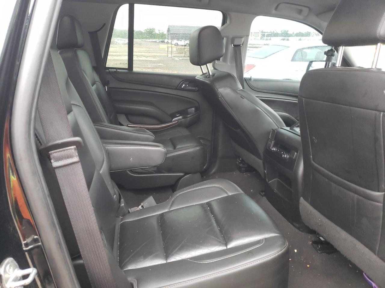 1GNSKBKC2KR144869 2019 Chevrolet Tahoe K1500 Lt