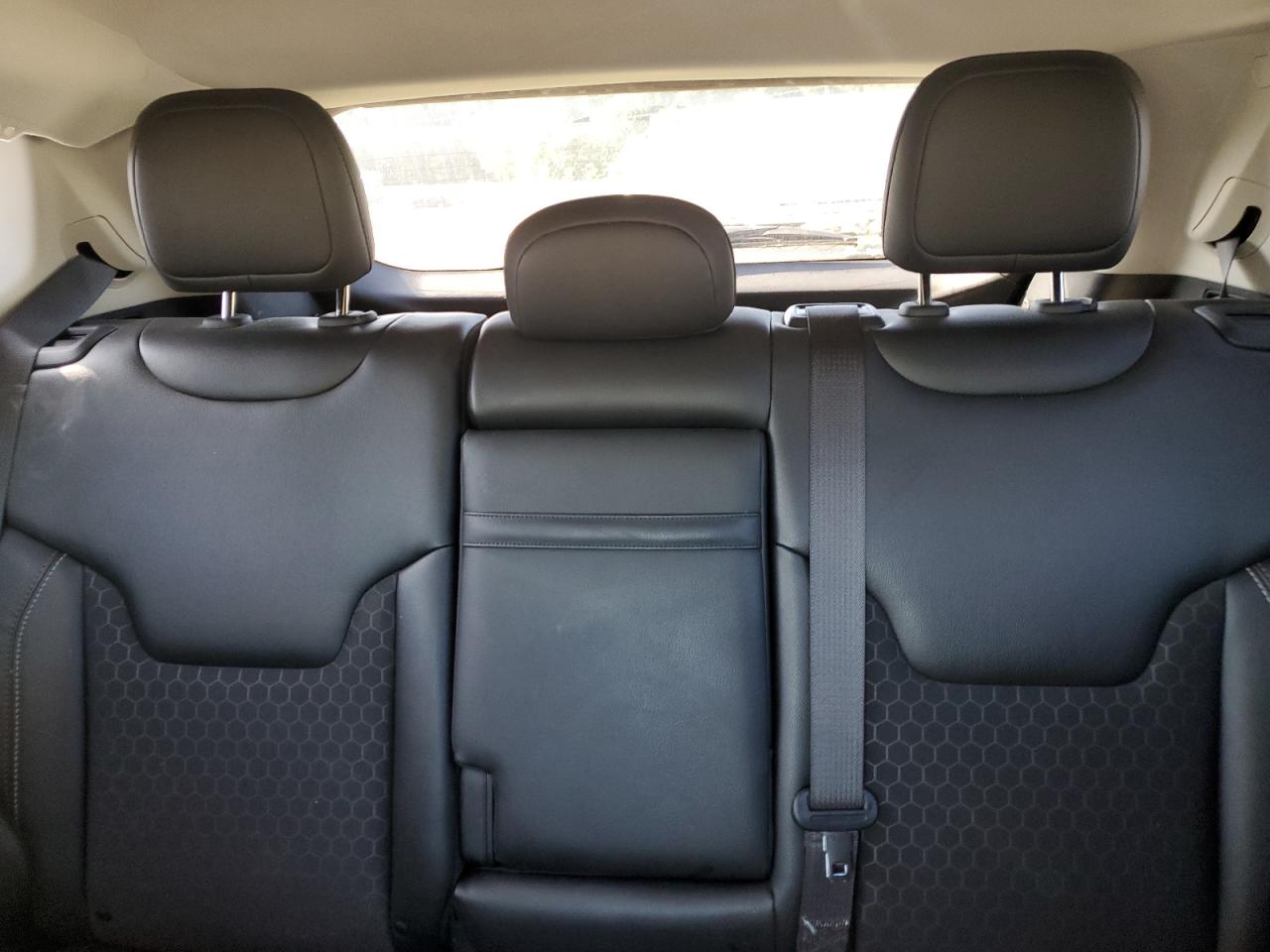 3C4NJDBB3KT656224 2019 Jeep Compass Latitude