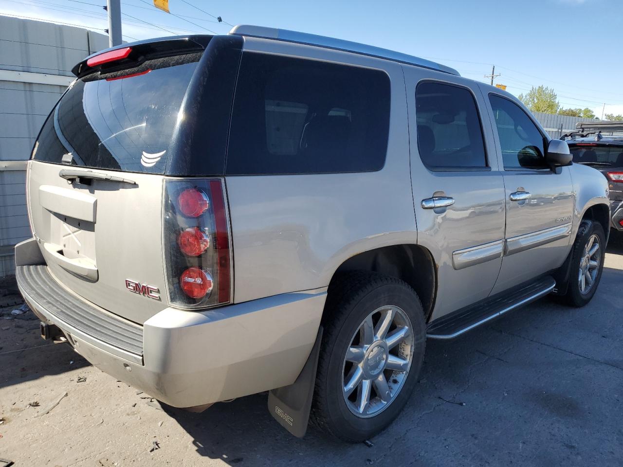 1GKFK63807J283615 2007 GMC Yukon Denali