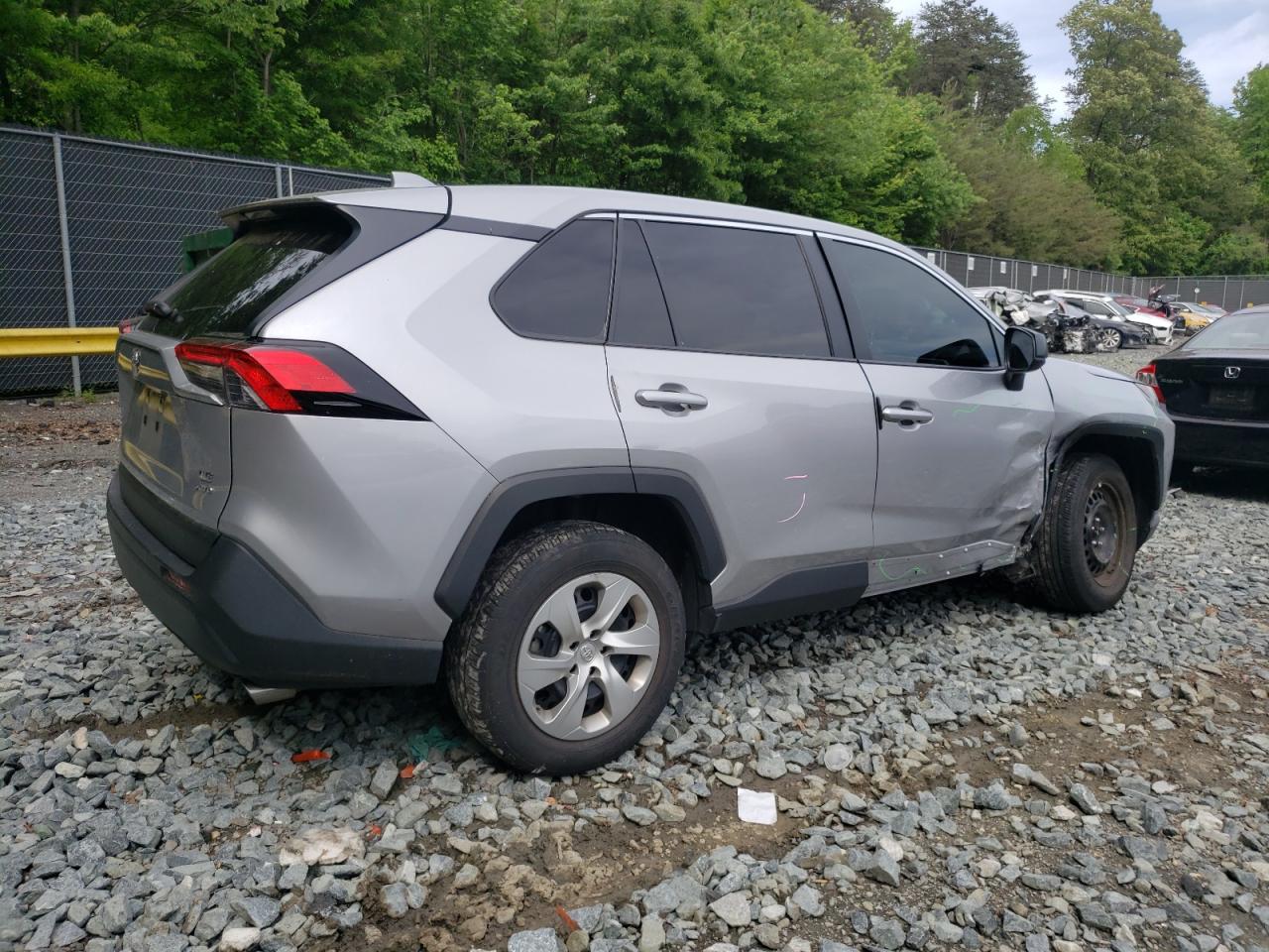 2T3F1RFV6NC266187 2022 Toyota Rav4 Le