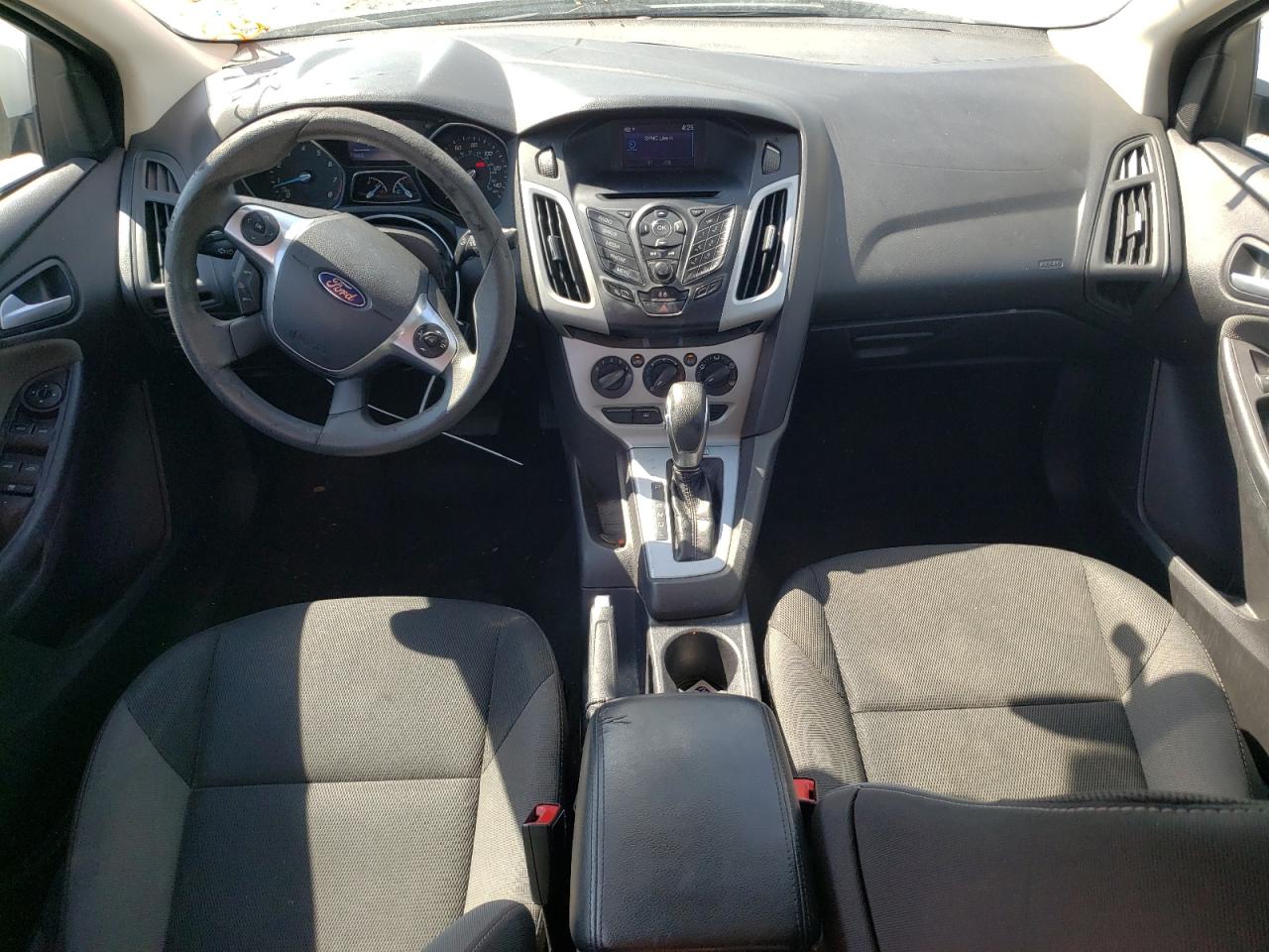 1FADP3F29EL375887 2014 Ford Focus Se