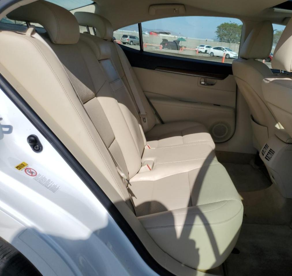 JTHBW1GG2E2074787 2014 Lexus Es 300H