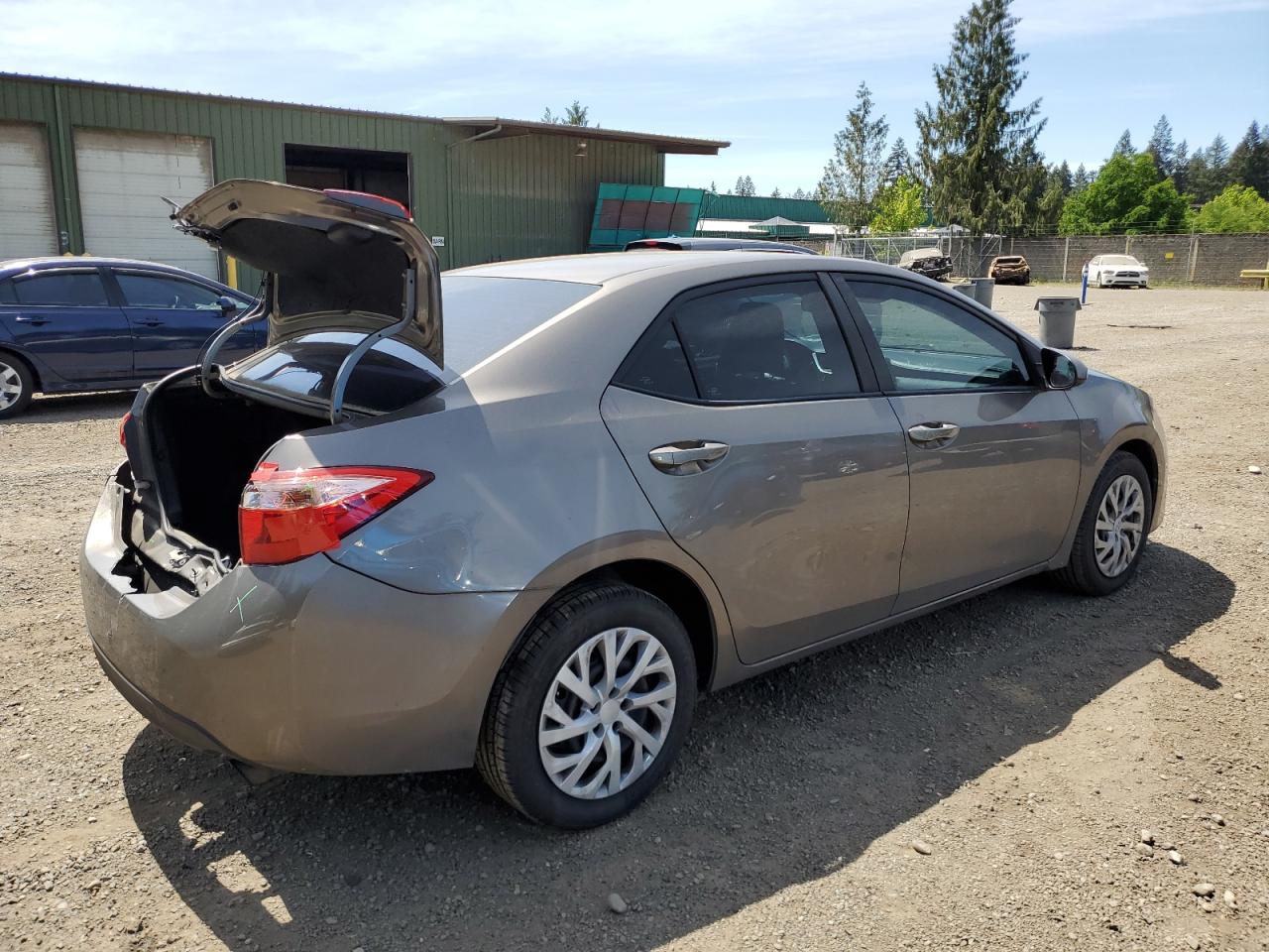 2T1BURHE2JC017388 2018 Toyota Corolla L