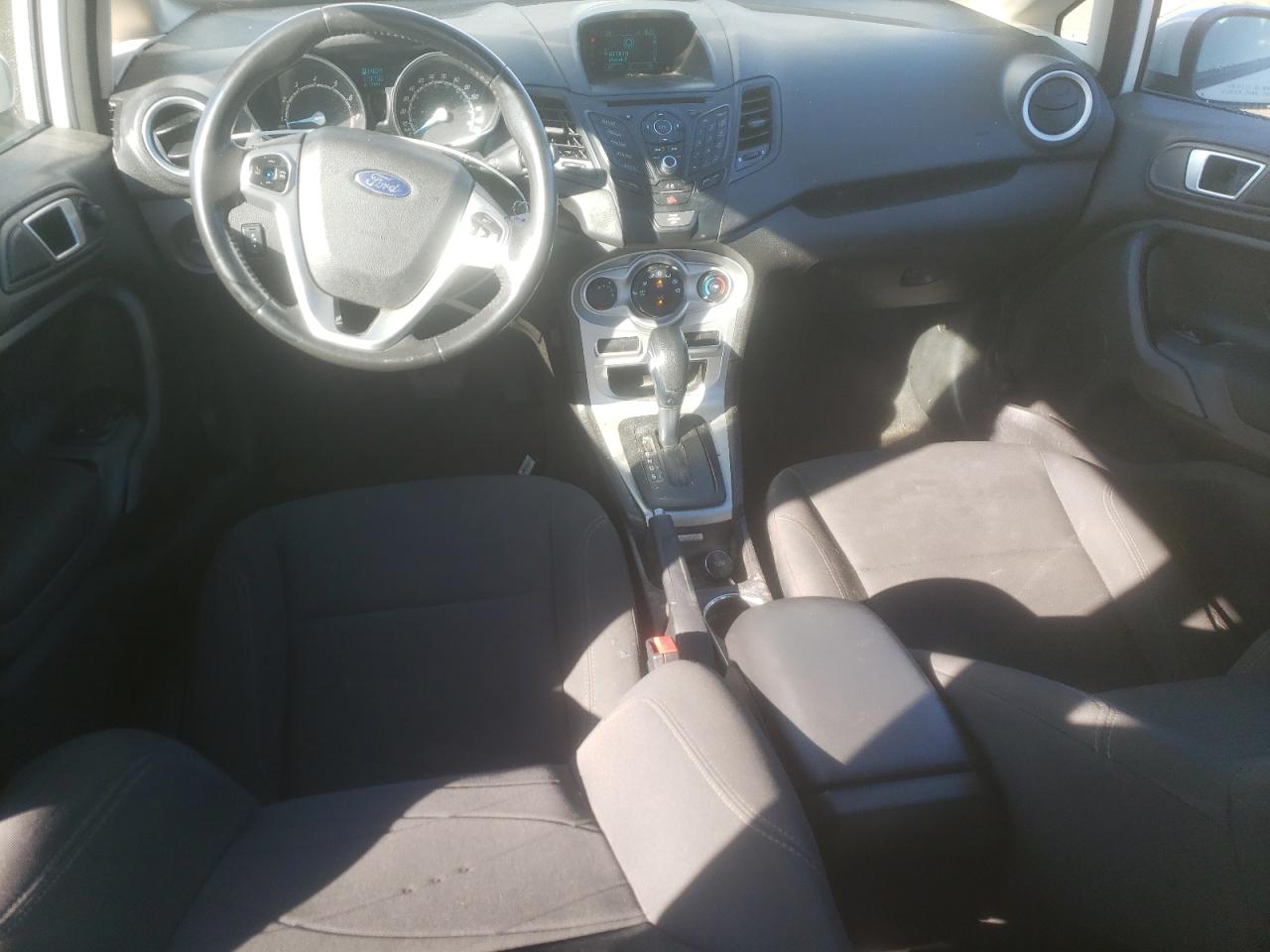 3FADP4BJ3FM219749 2015 Ford Fiesta Se