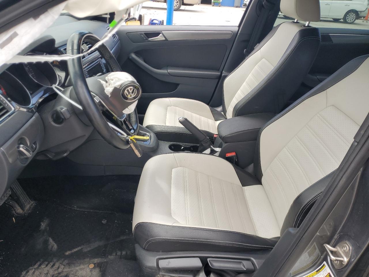 3VWD17AJ1HM354789 2017 Volkswagen Jetta Sport