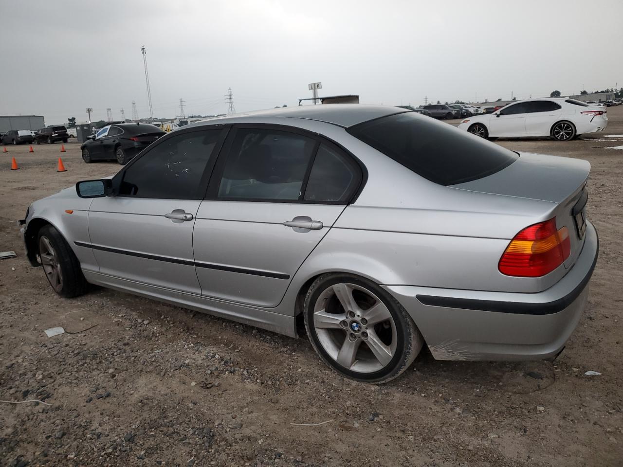 WBAET37444NJ44390 2004 BMW 325 I